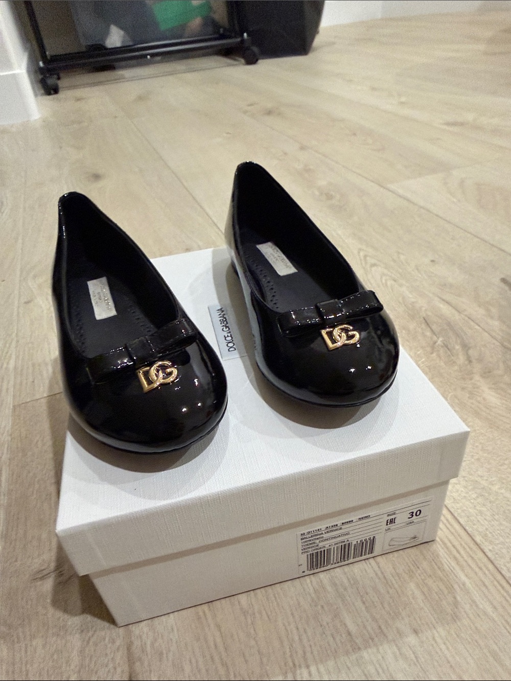 Dolce and gabbana girls baller flats
